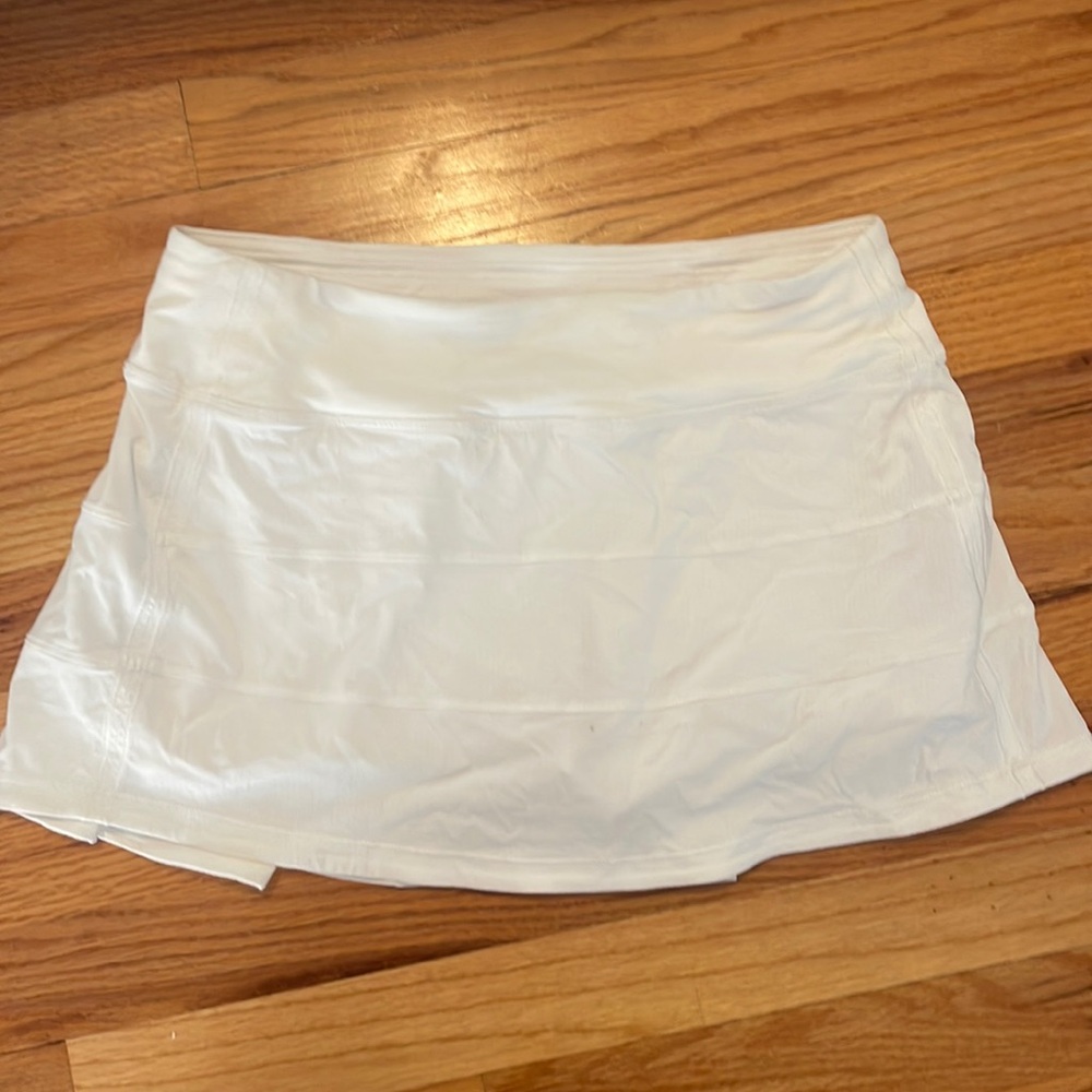 Lululemon white tennis skirt